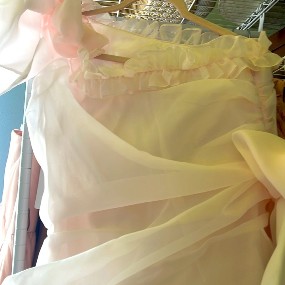 Selkie one shoulder super cute dress - Picture 4 of 4
